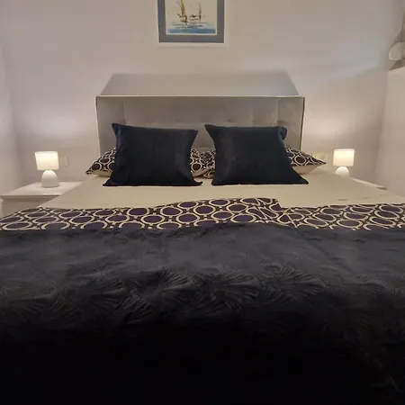 La-la Guest house 3*